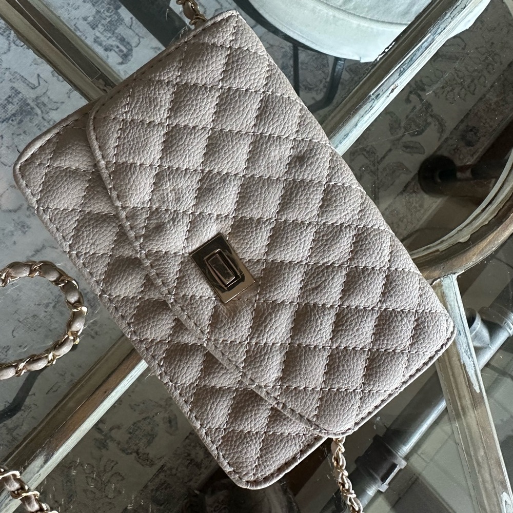 Urban Expressions Crossbody bag